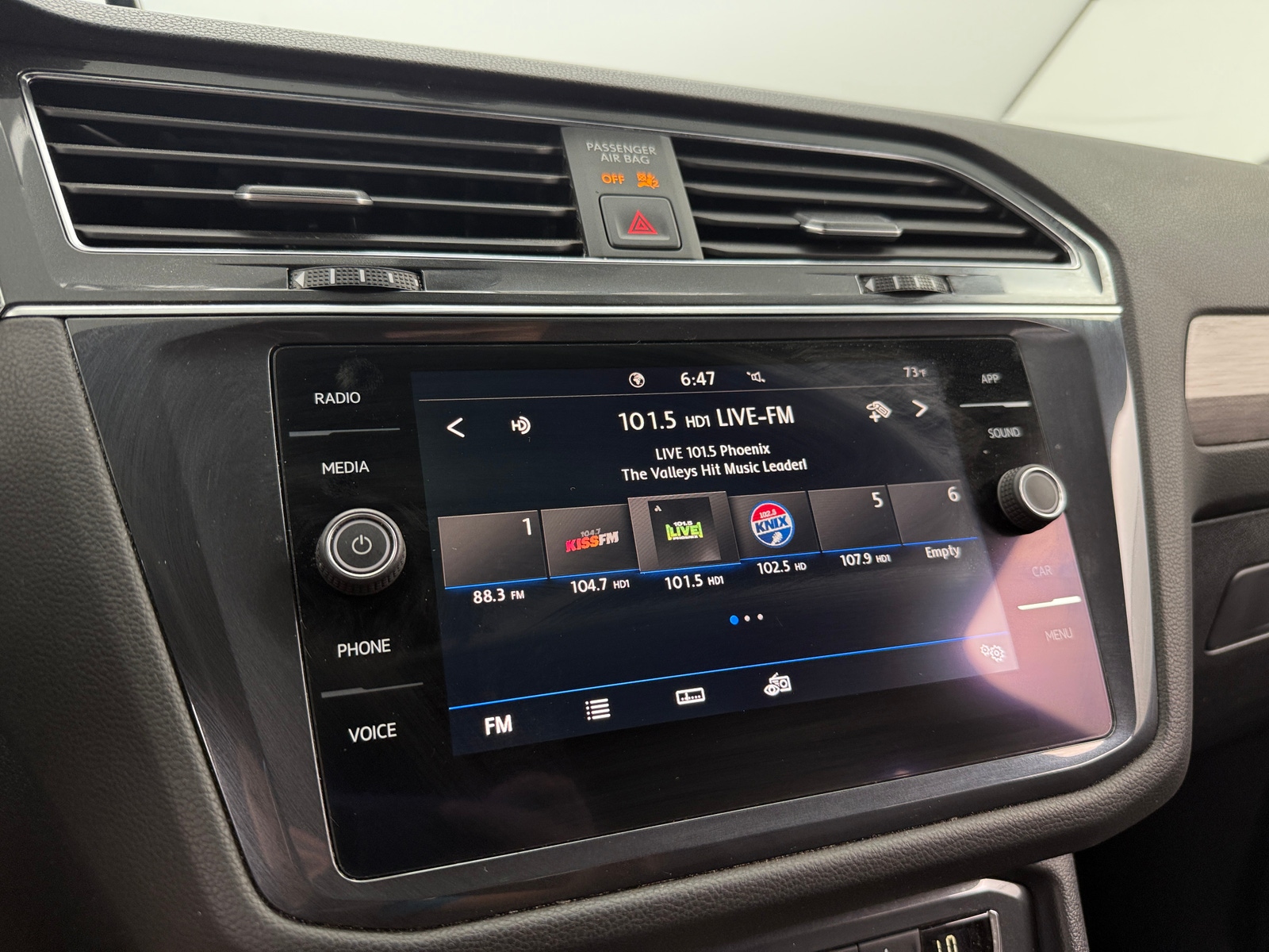 Thumbnail: 2020 Volkswagen Tiguan - 3