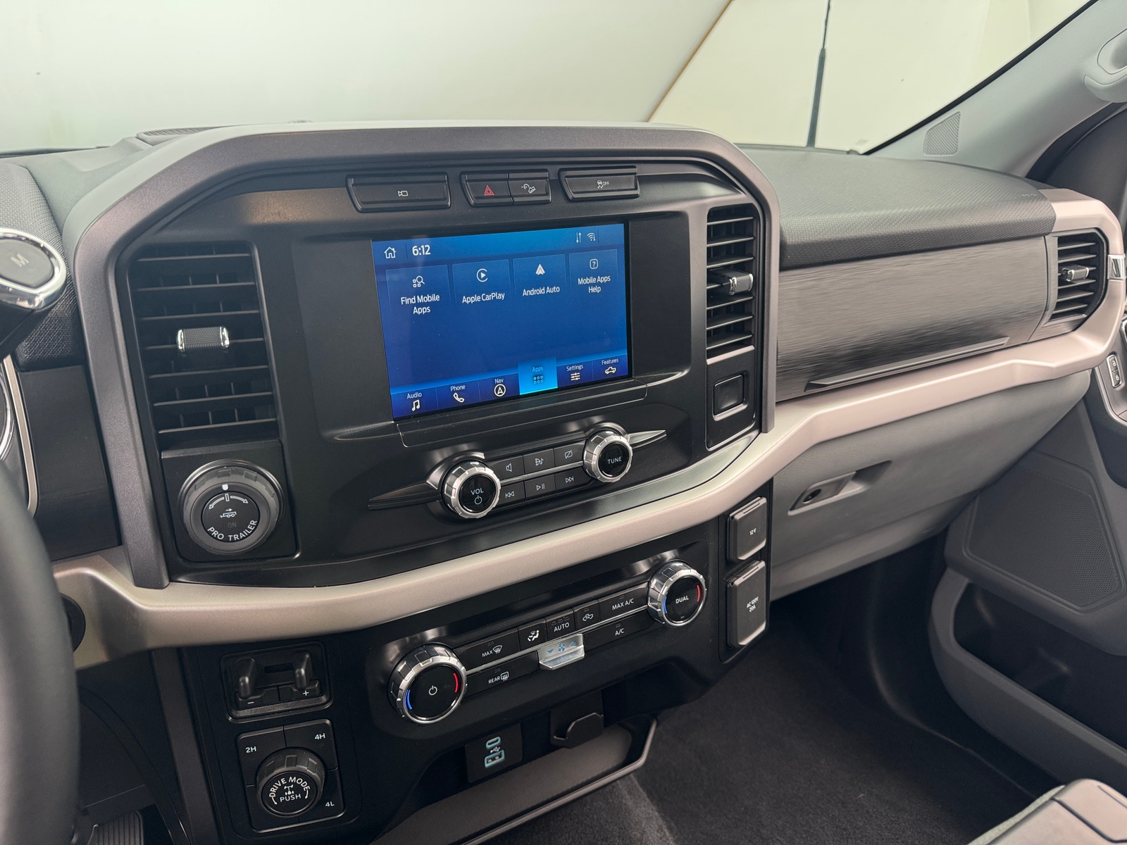 Thumbnail: 2023 Ford Econoline - 4