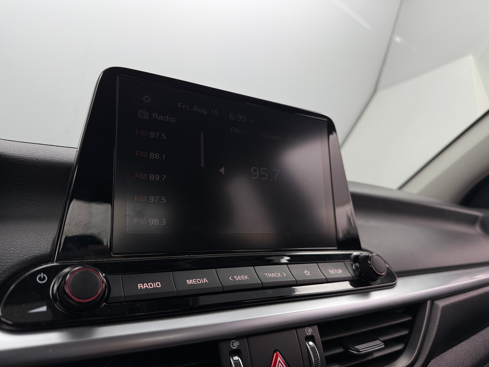 Thumbnail: 2024 Kia Forte - 4
