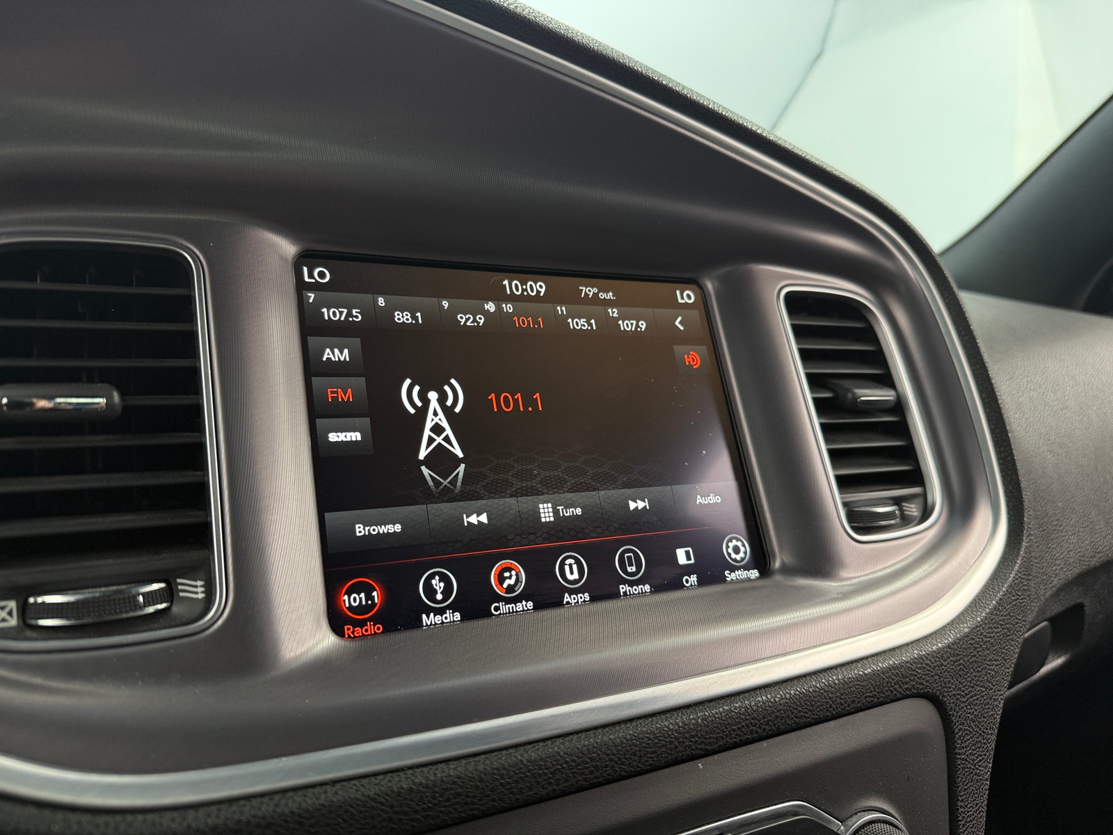 Thumbnail: 2019 Dodge Charger - 4