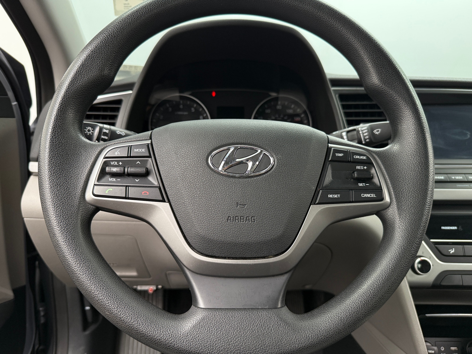 Thumbnail: 2017 Hyundai Elantra - 5