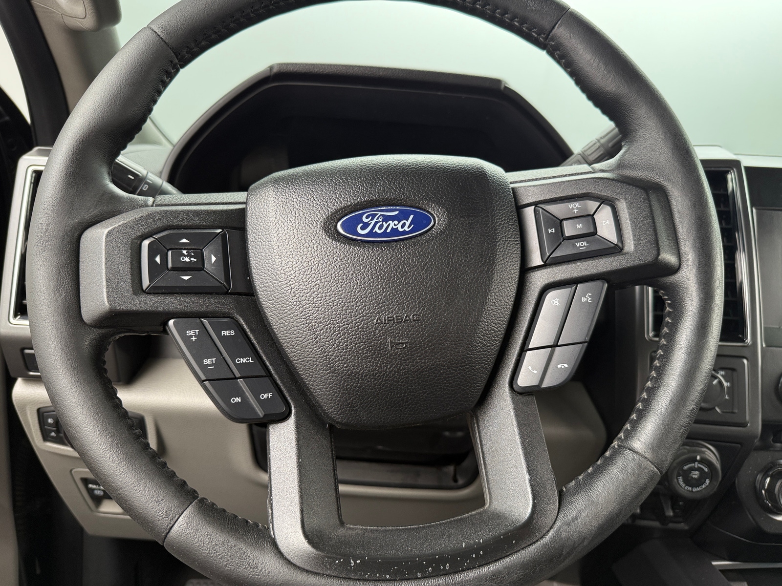 Thumbnail: 2018 Ford Econoline - 5
