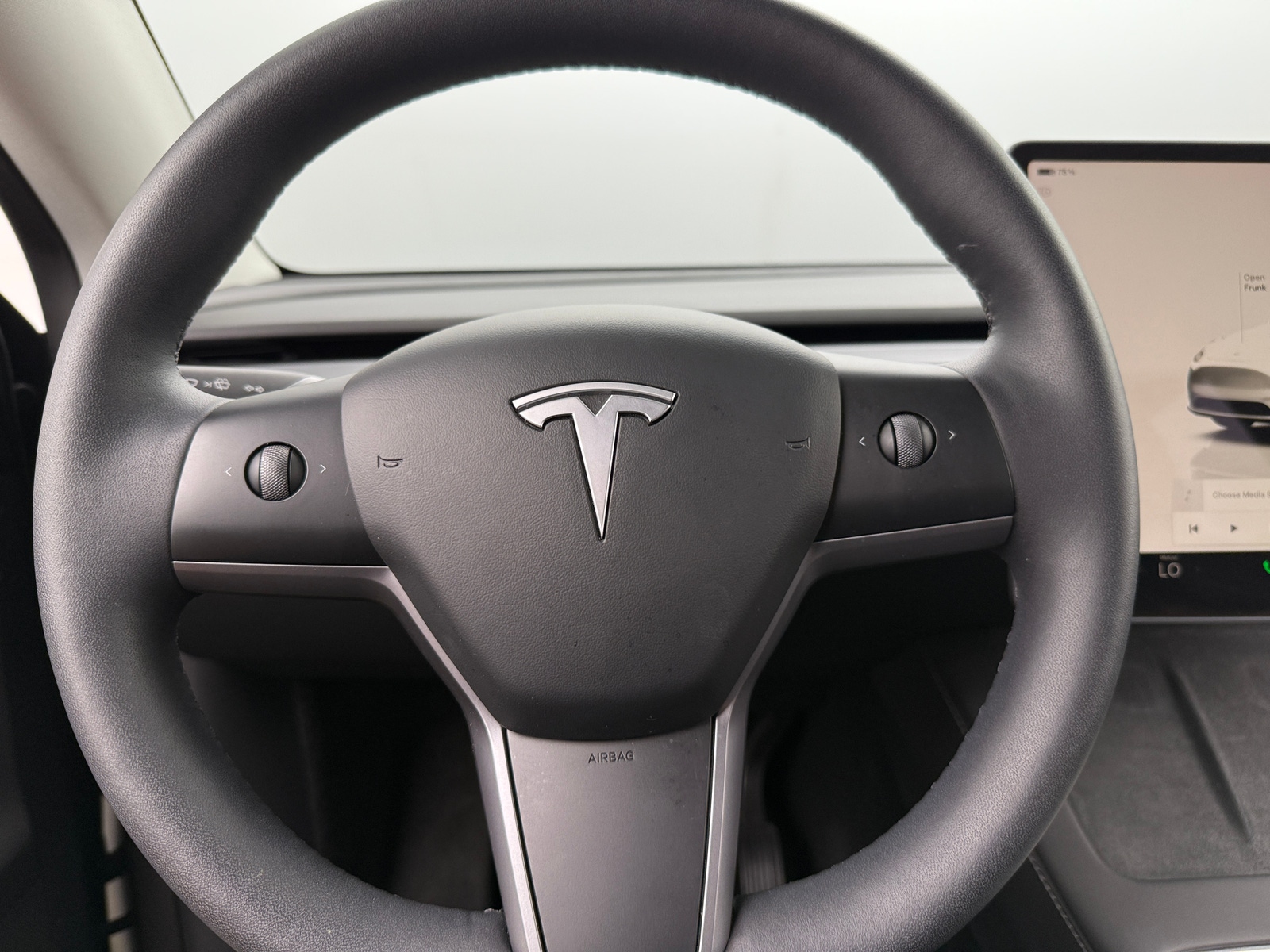 Thumbnail: 2023 Tesla Model Y - 4