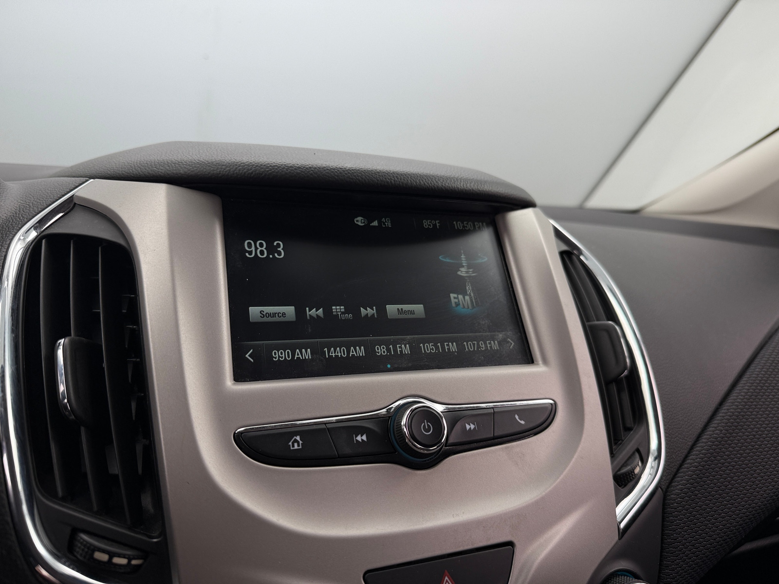 Thumbnail: 2018 Chevrolet Cruze - 4