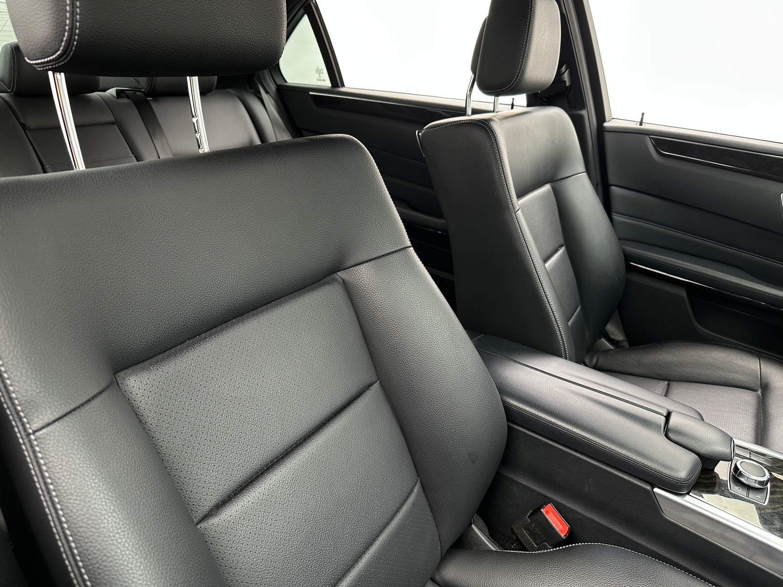 Thumbnail: 2016 Mercedes-Benz E-Class - 2