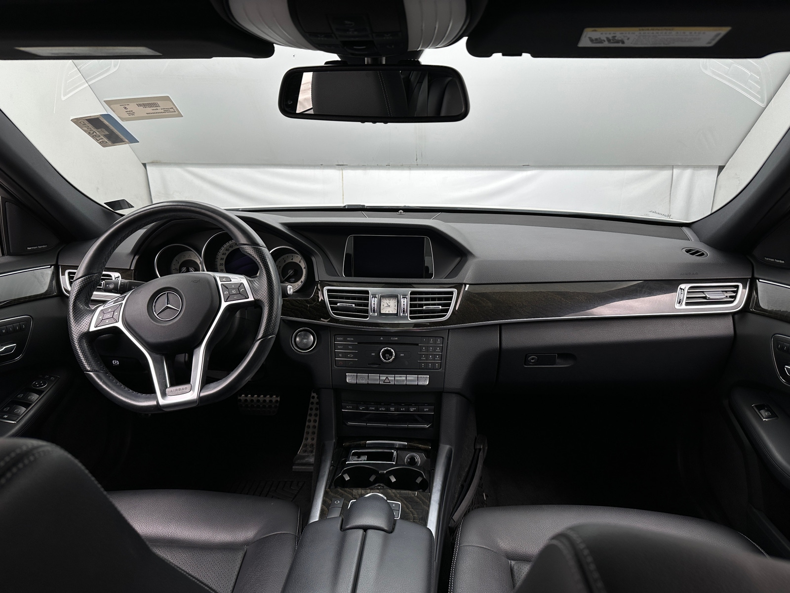 Thumbnail: 2016 Mercedes-Benz E-Class - 3