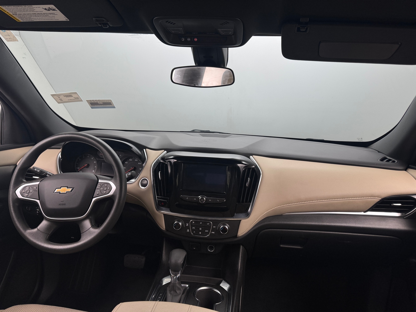 Thumbnail: 2023 Chevrolet Traverse - 3