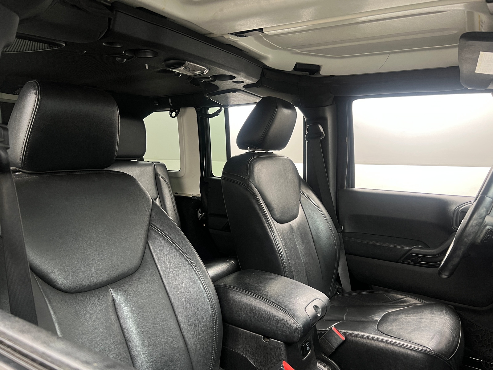 Thumbnail: 2015 Jeep Wrangler - 2