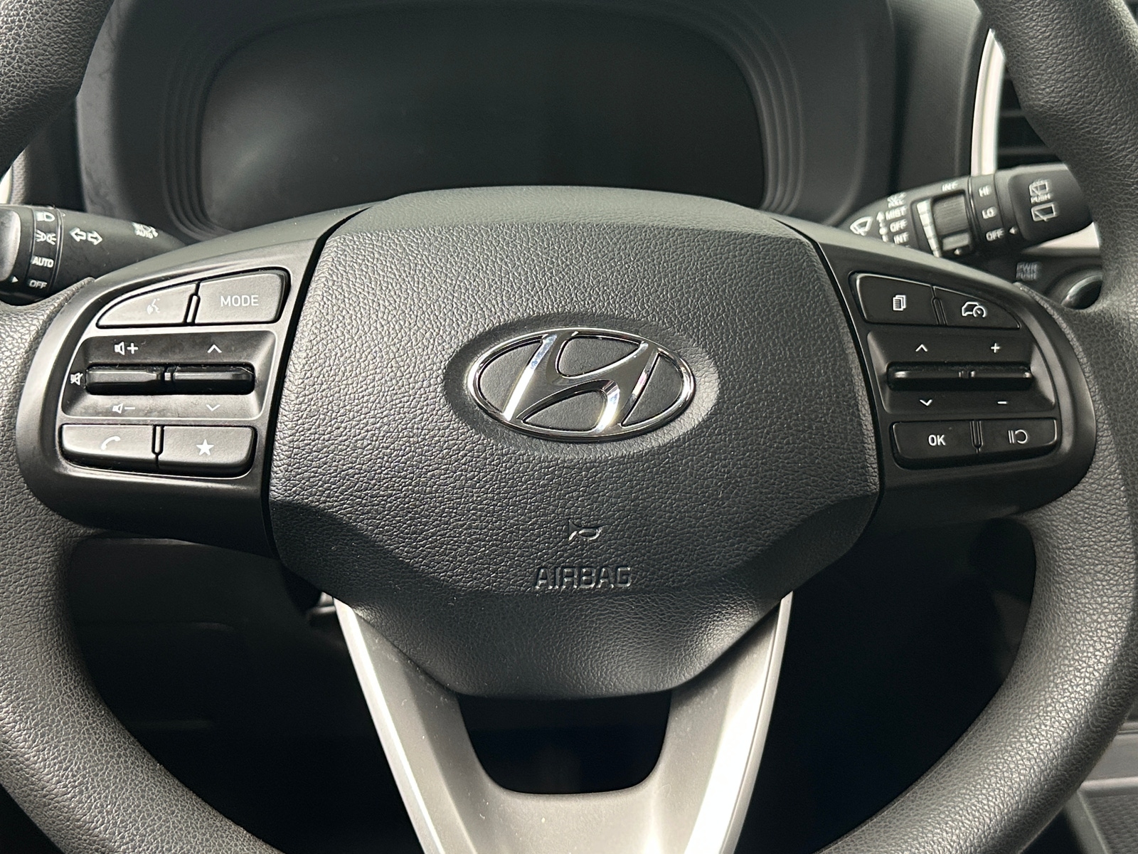 Thumbnail: 2023 Hyundai Venue - 5