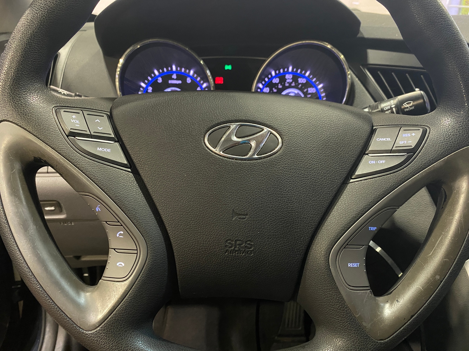Thumbnail: 2011 Hyundai Sonata - 5