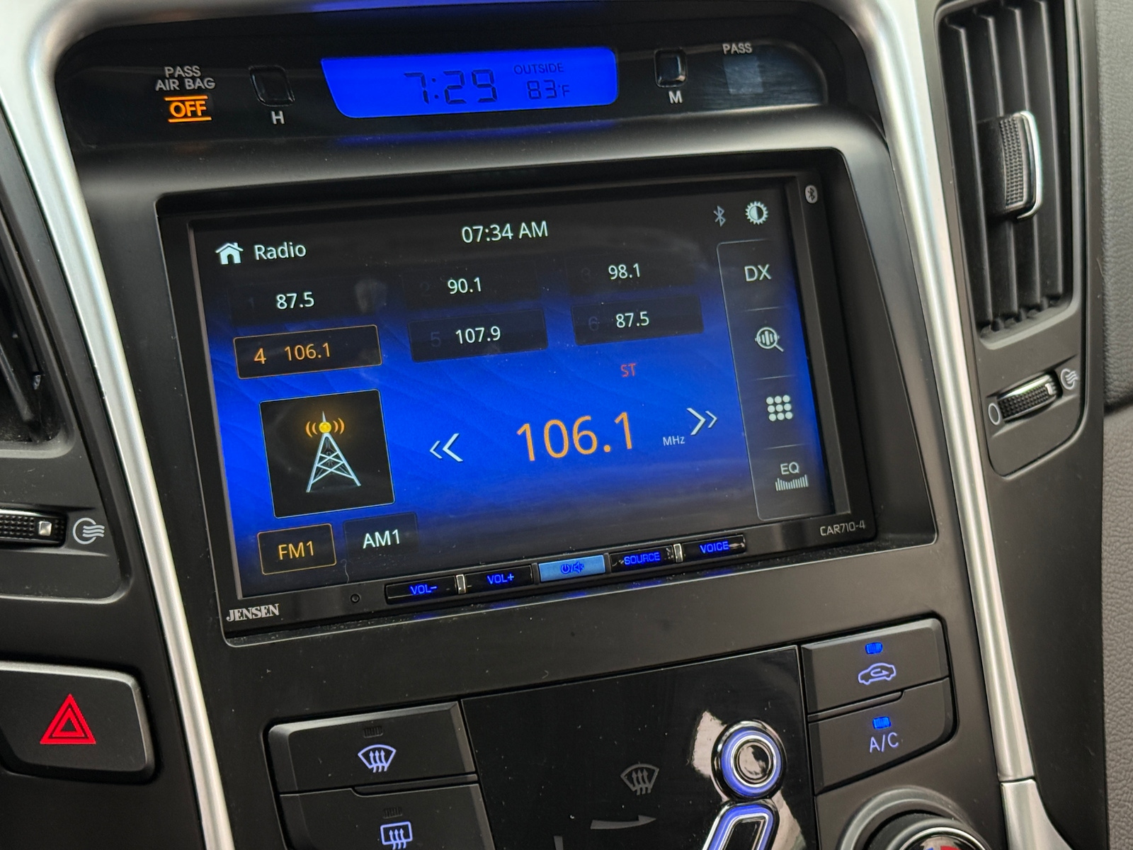 Thumbnail: 2011 Hyundai Sonata - 4