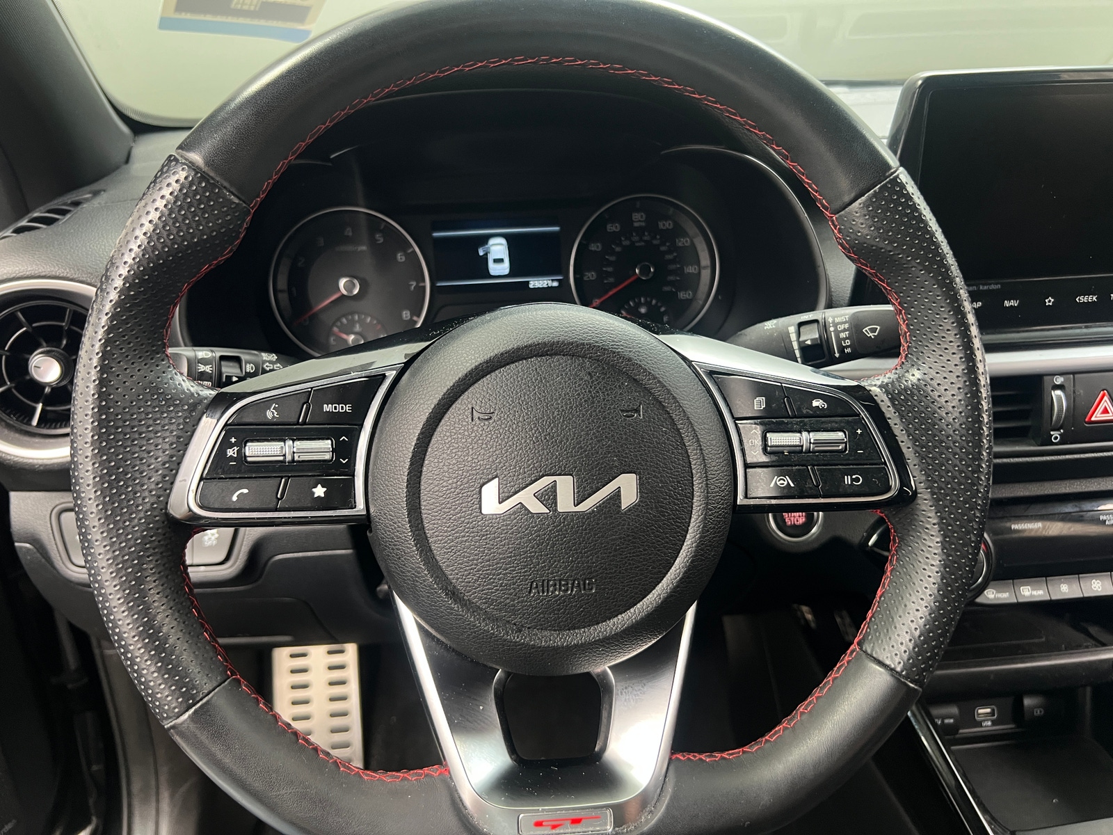 Thumbnail: 2022 Kia Forte - 4