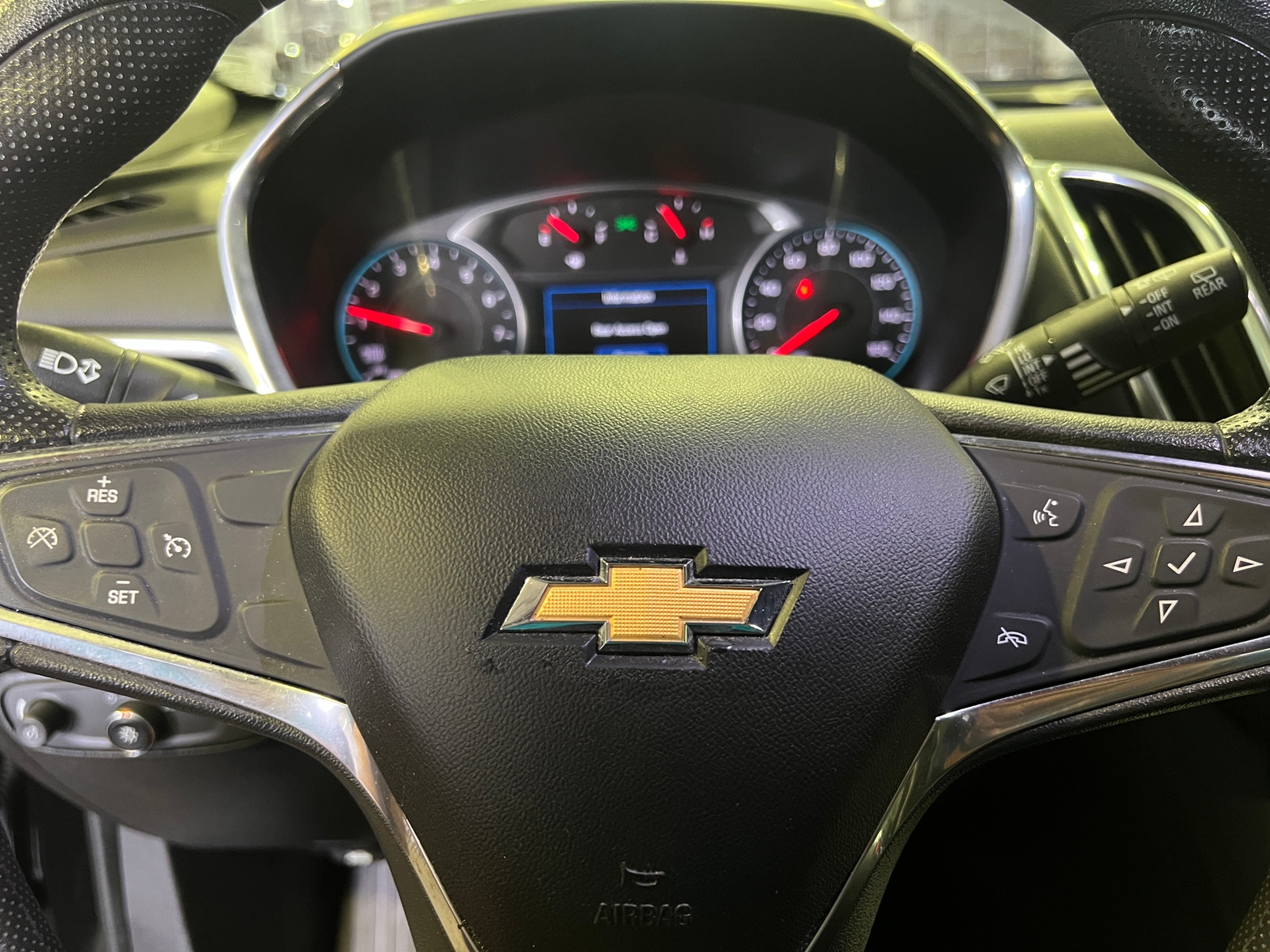 Thumbnail: 2019 Chevrolet Equinox - 5