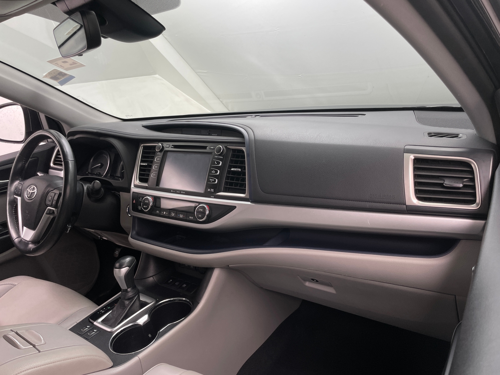 Thumbnail: 2019 Toyota Highlander - 2