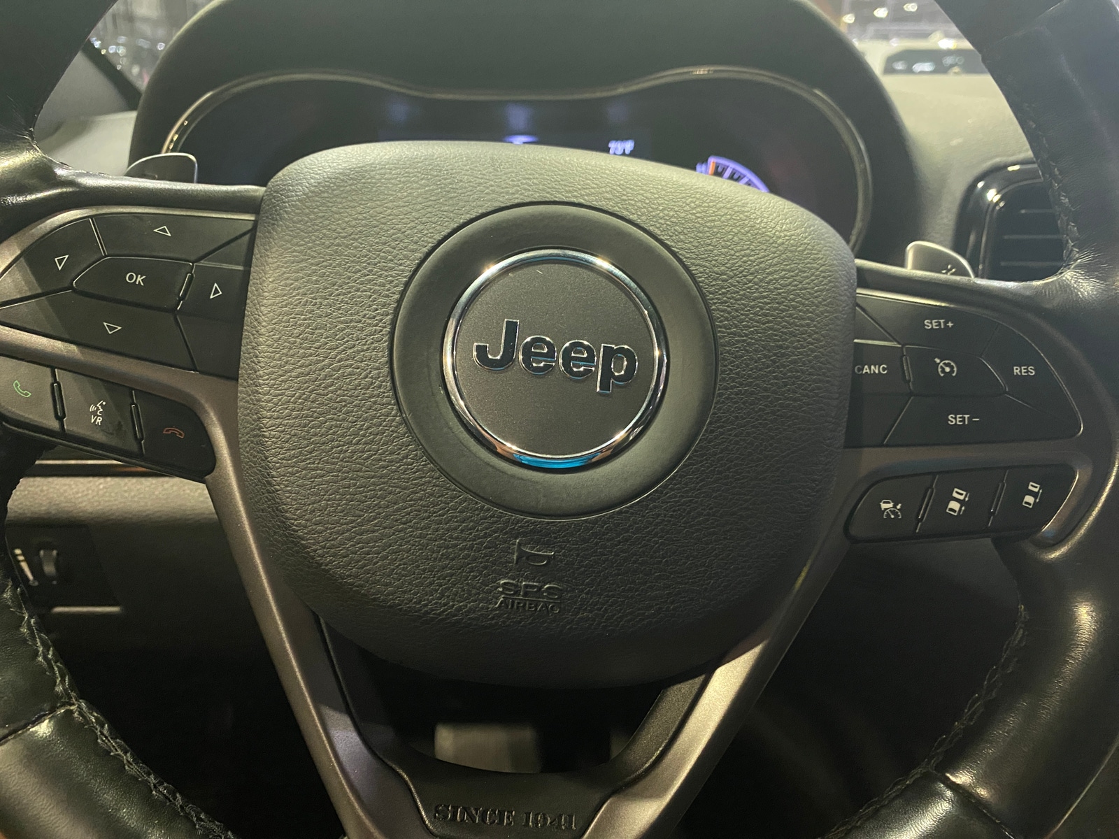 Thumbnail: 2020 Jeep Grand Cherokee - 4