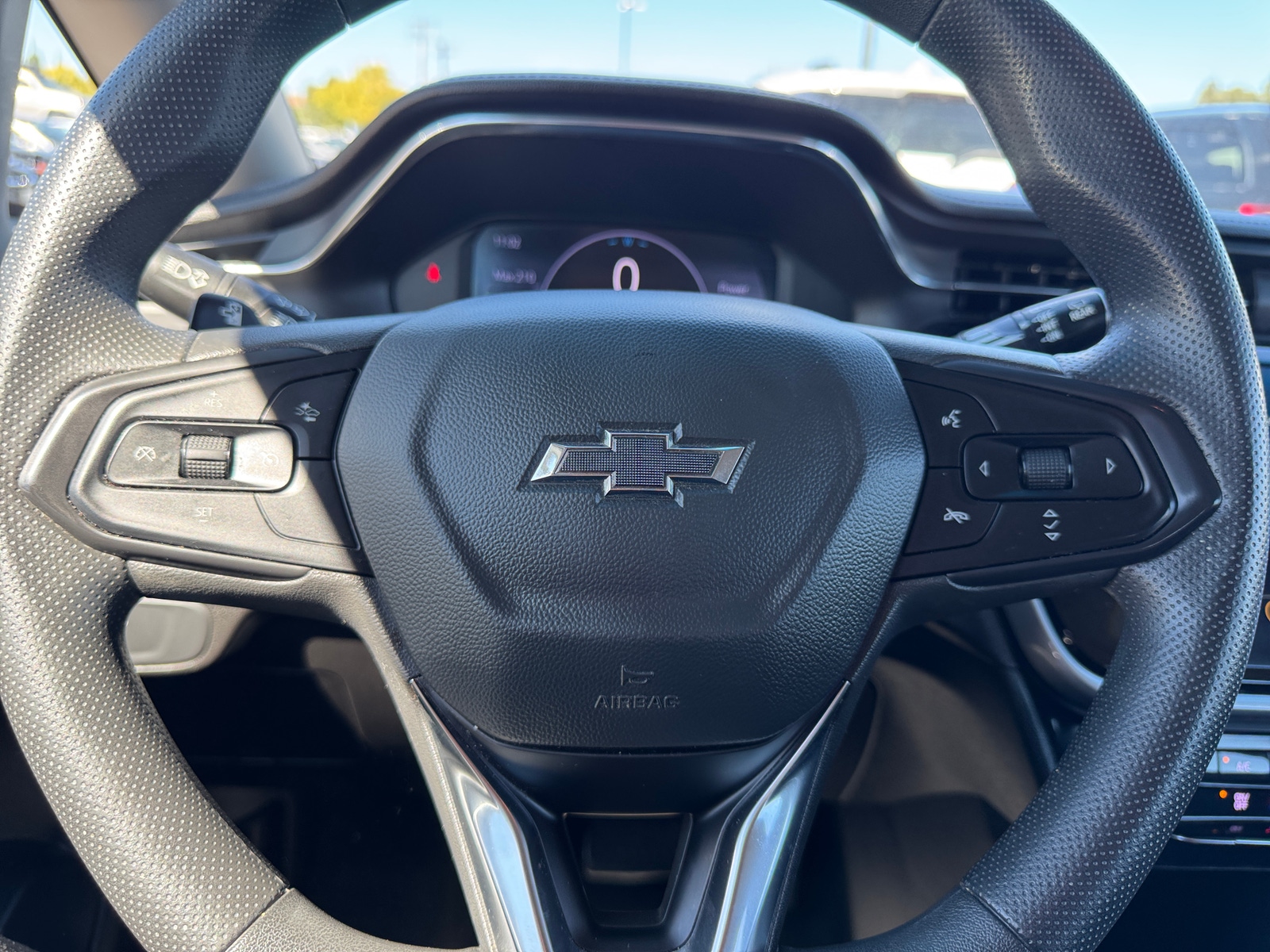 Thumbnail: 2023 Chevrolet Bolt EV - 5