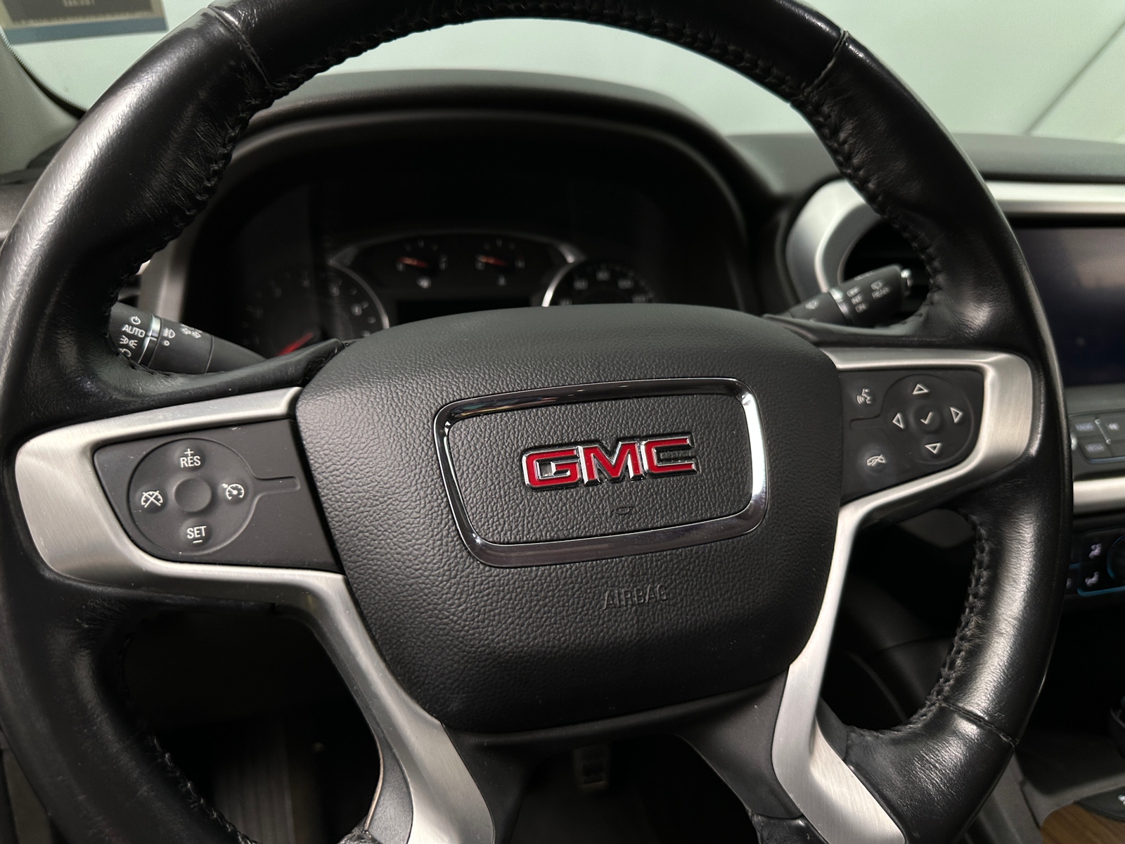 Thumbnail: 2017 GMC Acadia - 5