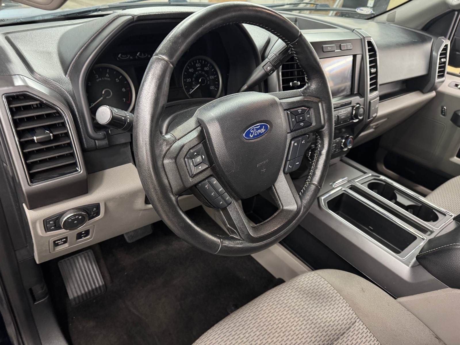 Thumbnail: 2020 Ford Econoline - 3