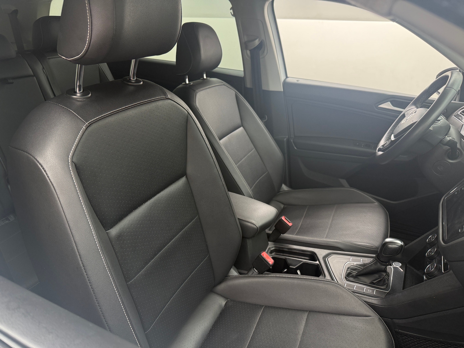 Thumbnail: 2021 Volkswagen Tiguan - 2