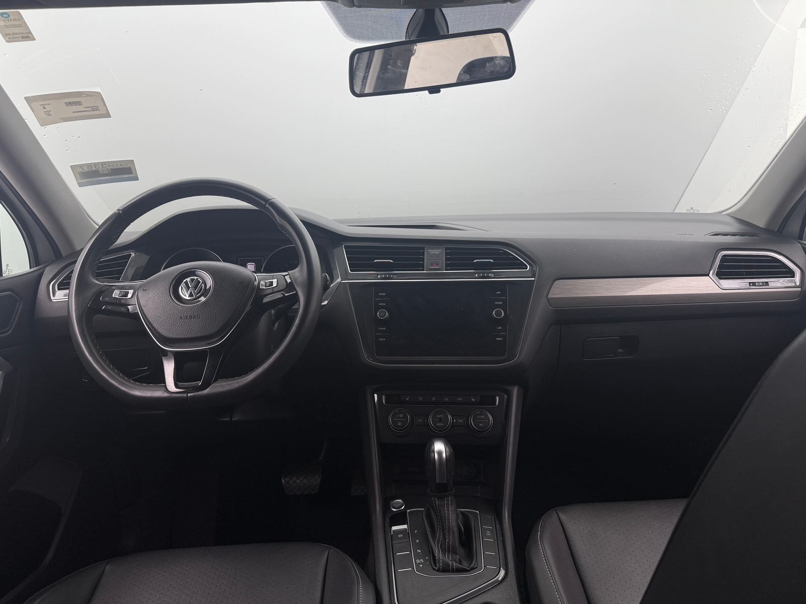 Thumbnail: 2021 Volkswagen Tiguan - 3