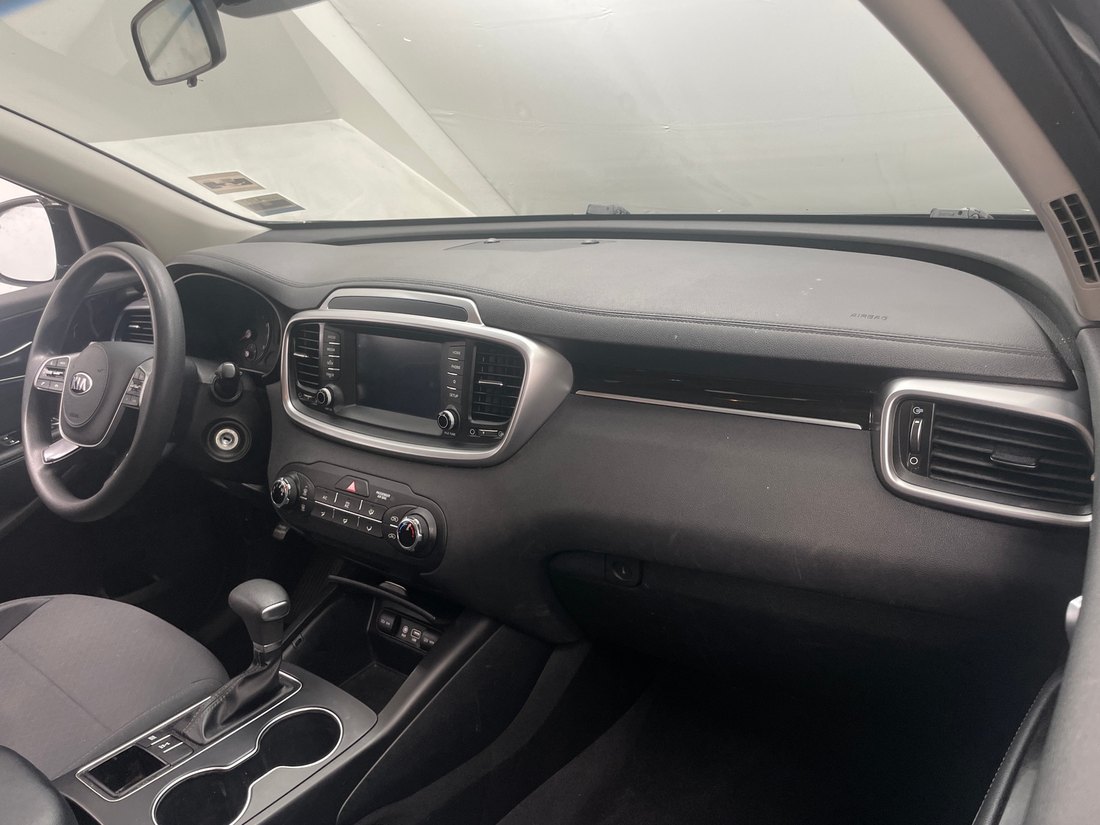 Thumbnail: 2019 Kia Sorento - 3