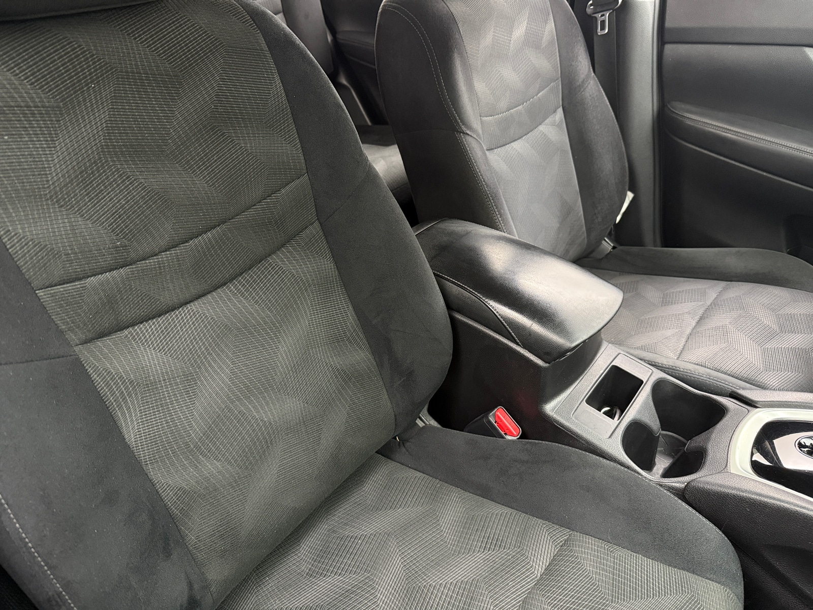 Thumbnail: 2014 Nissan Rogue - 2