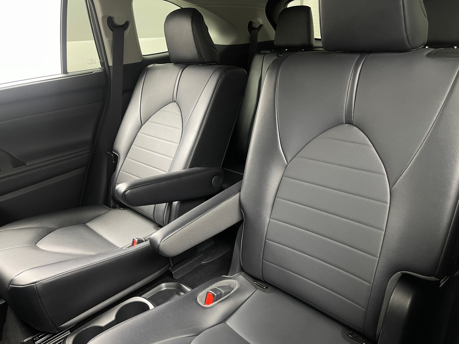 Thumbnail: 2021 Toyota Highlander - 5
