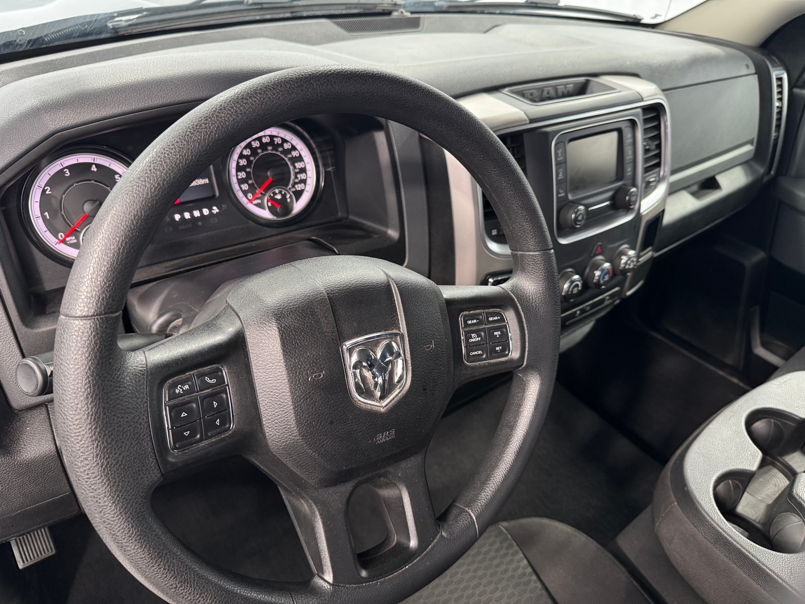 Thumbnail: 2020 RAM 1500 Classic - 3