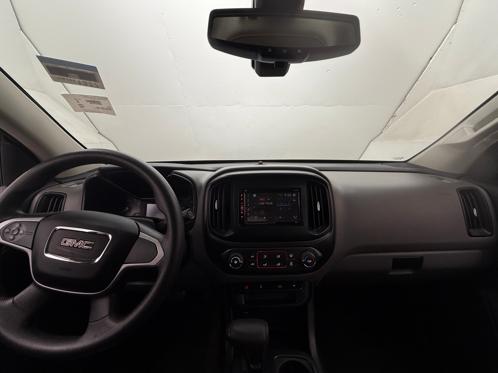 Thumbnail: 2016 GMC Canyon - 3