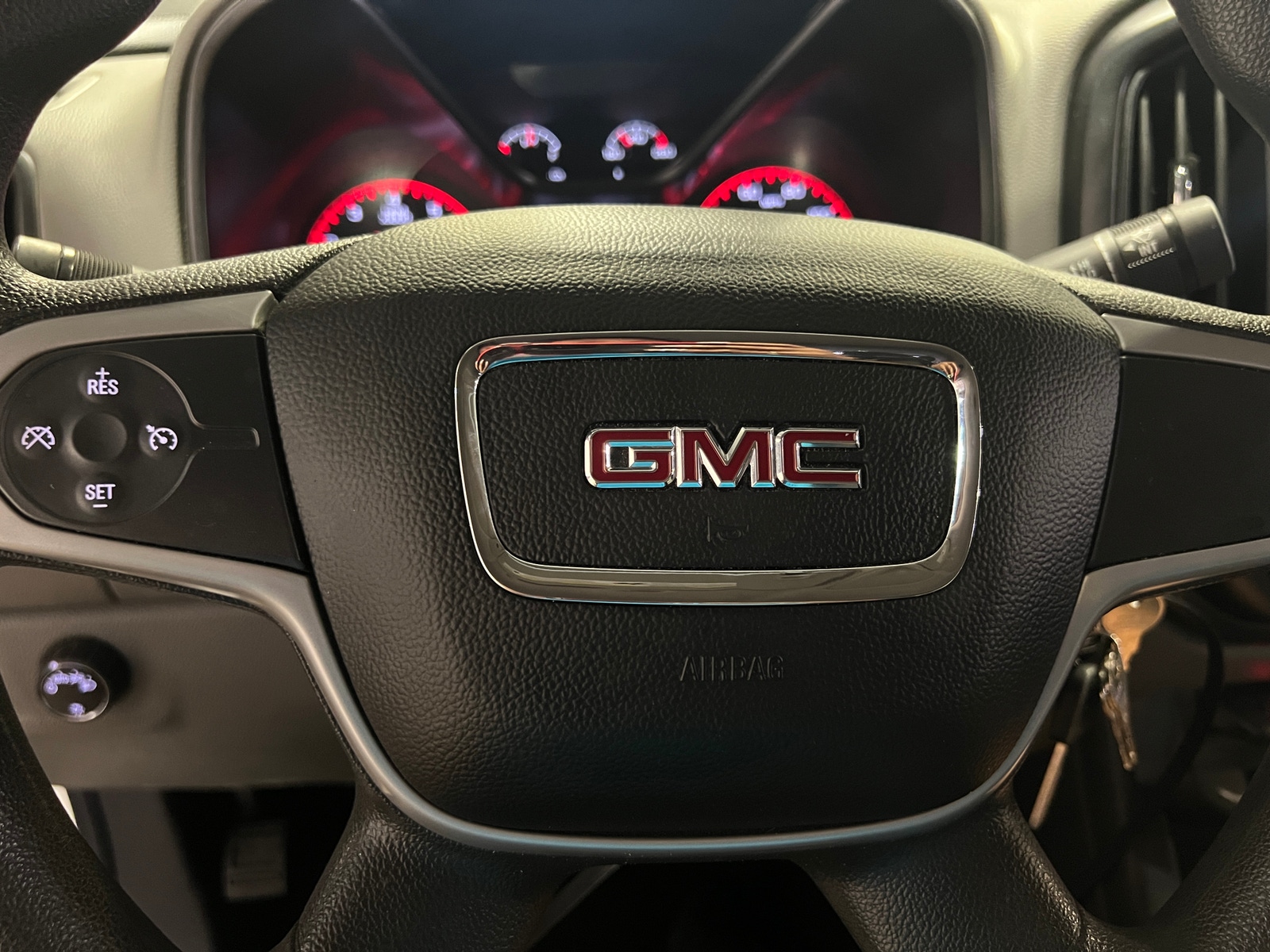 Thumbnail: 2016 GMC Canyon - 5