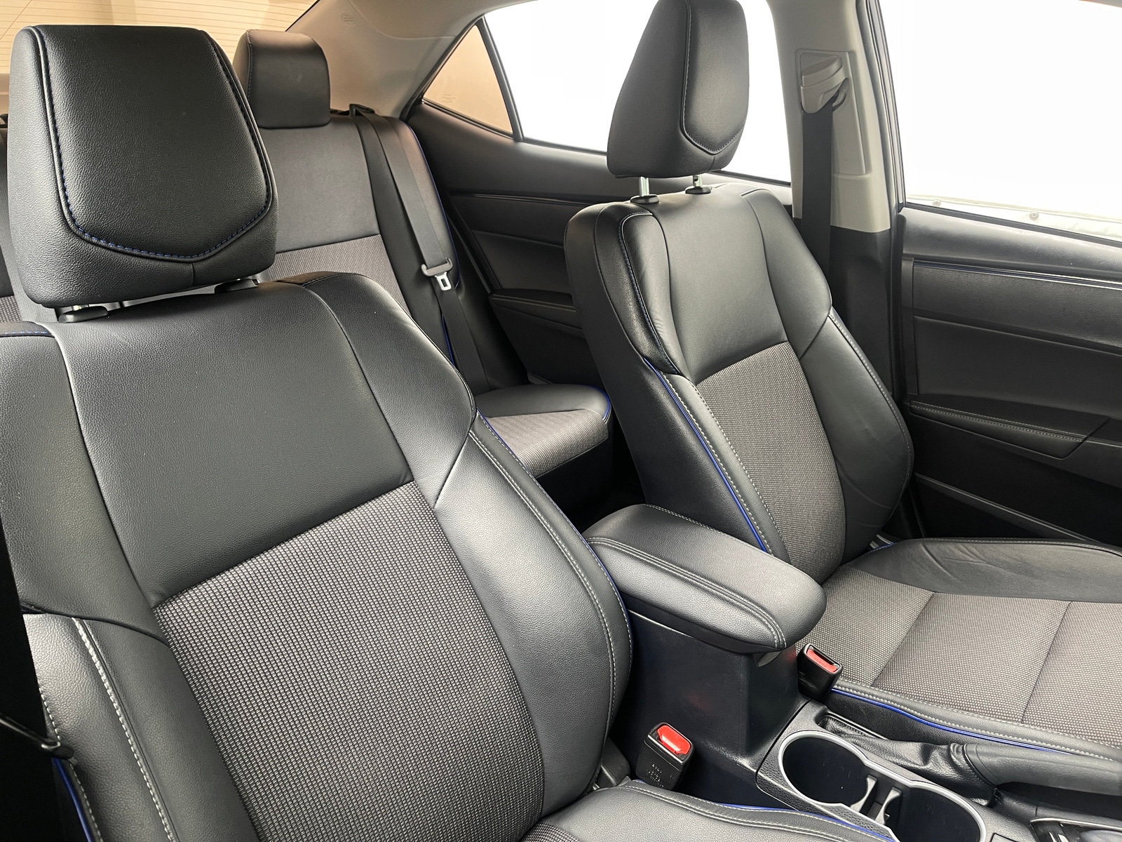 Thumbnail: 2018 Toyota Corolla - 2