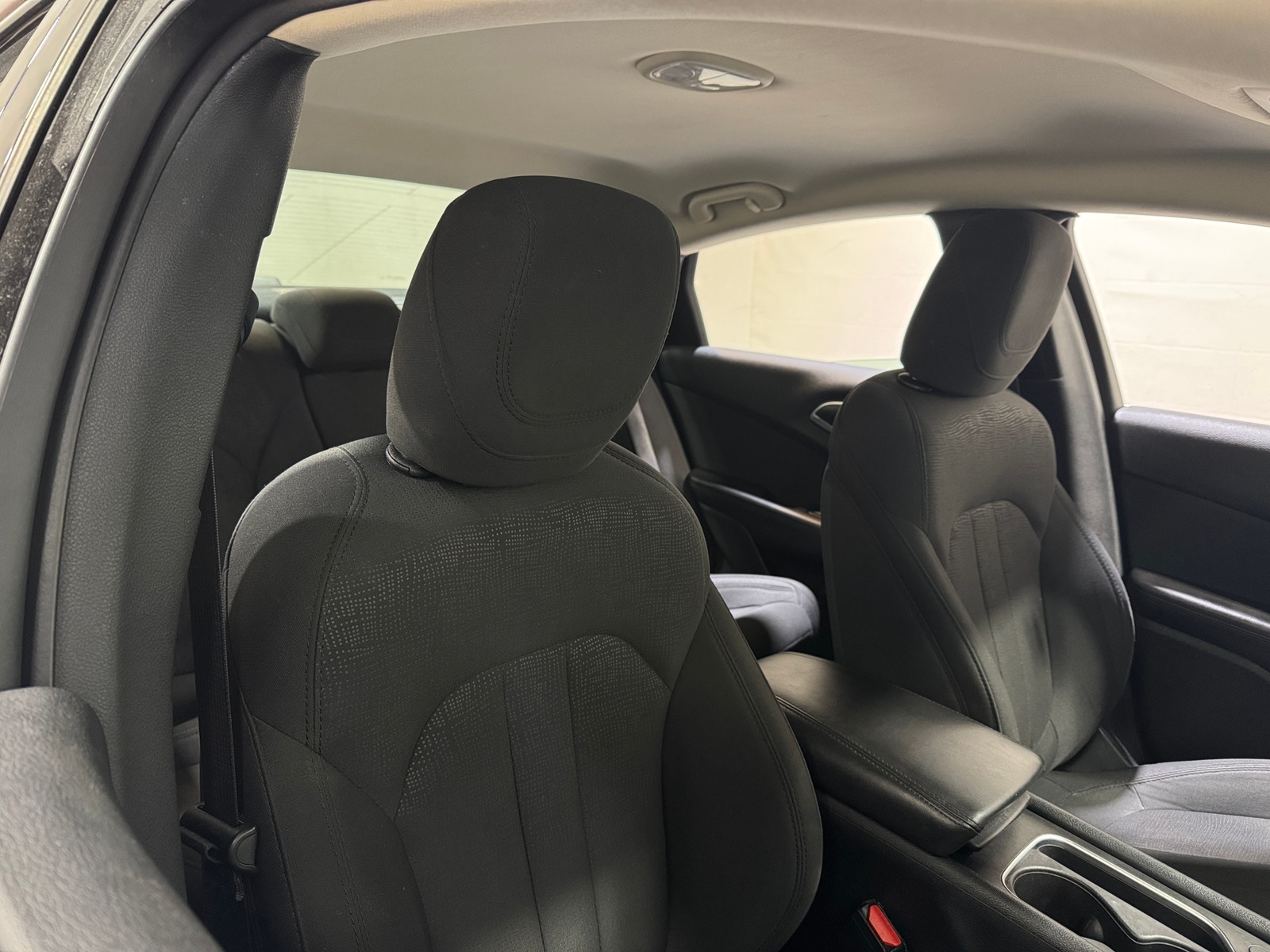 Thumbnail: 2016 Chrysler 200 - 2