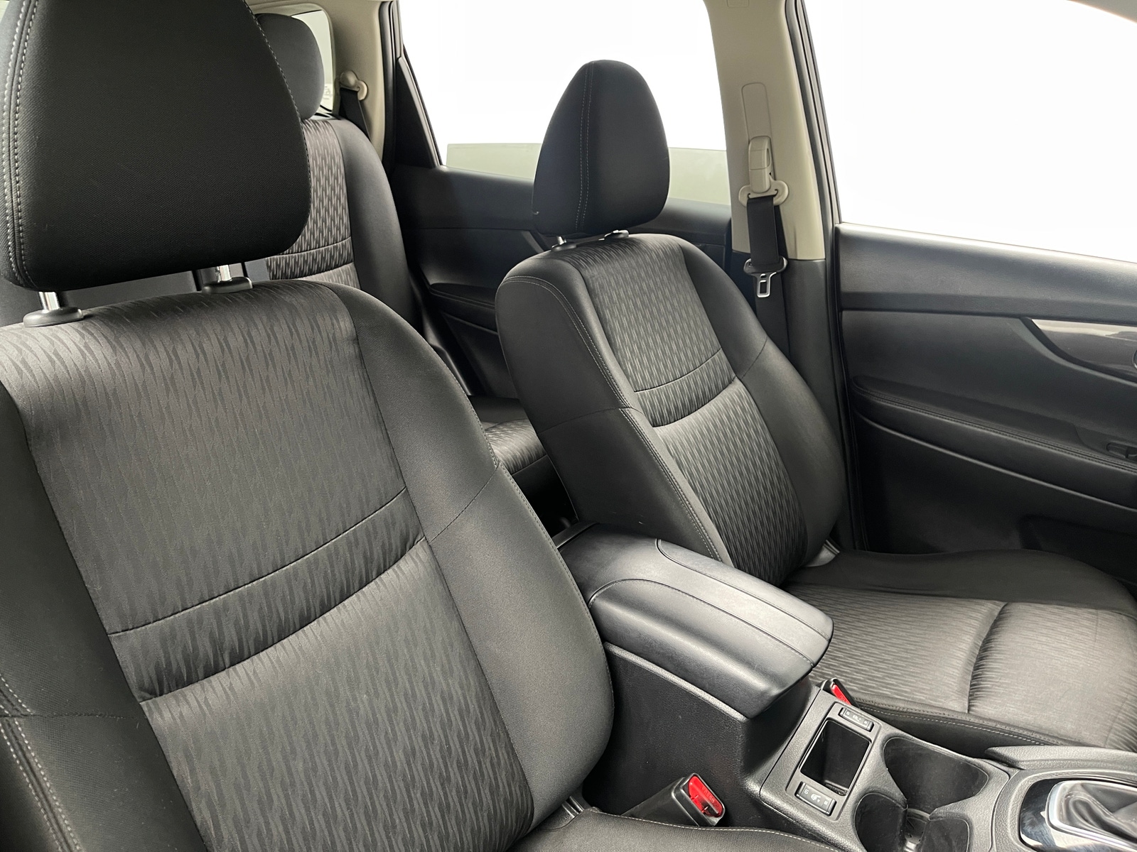 Thumbnail: 2019 Nissan Rogue - 2