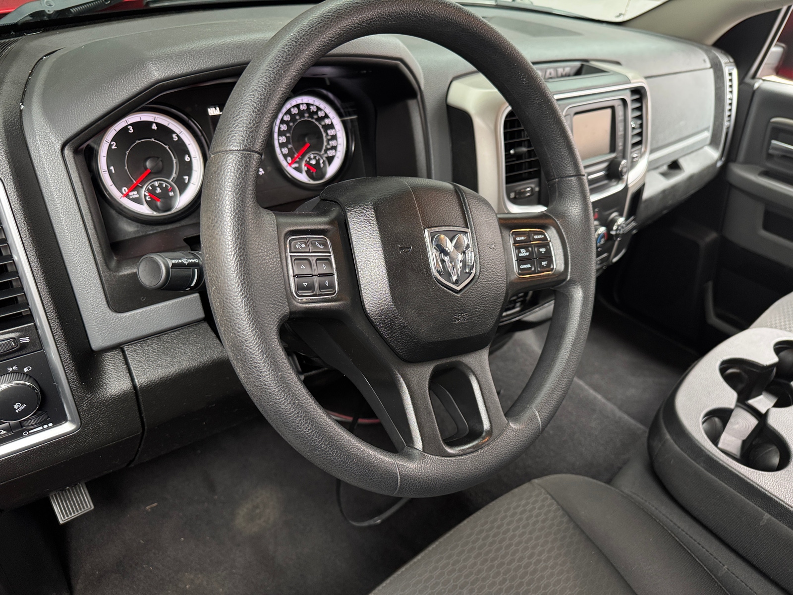 Thumbnail: 2019 RAM 1500 Classic - 3