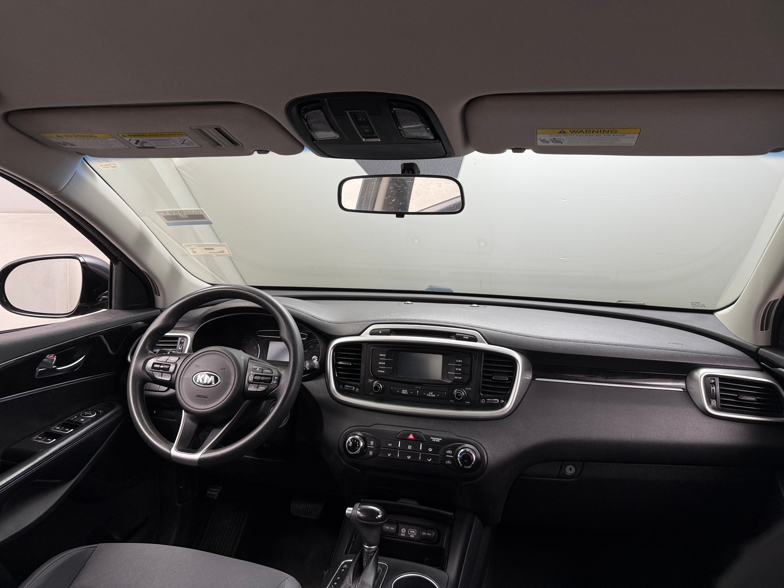 Thumbnail: 2017 Kia Sorento - 3