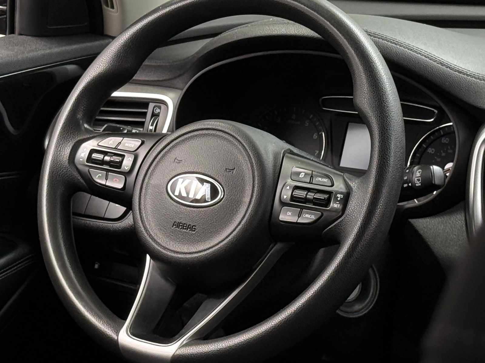 Thumbnail: 2017 Kia Sorento - 5