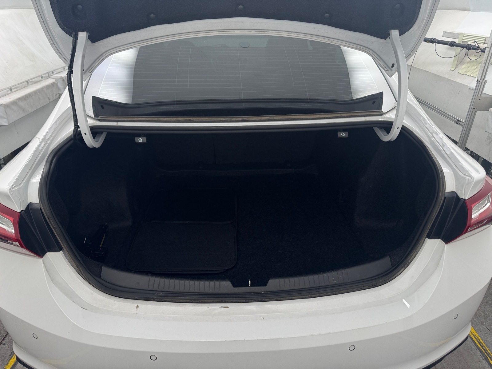 Thumbnail: 2022 Chevrolet Malibu - 7