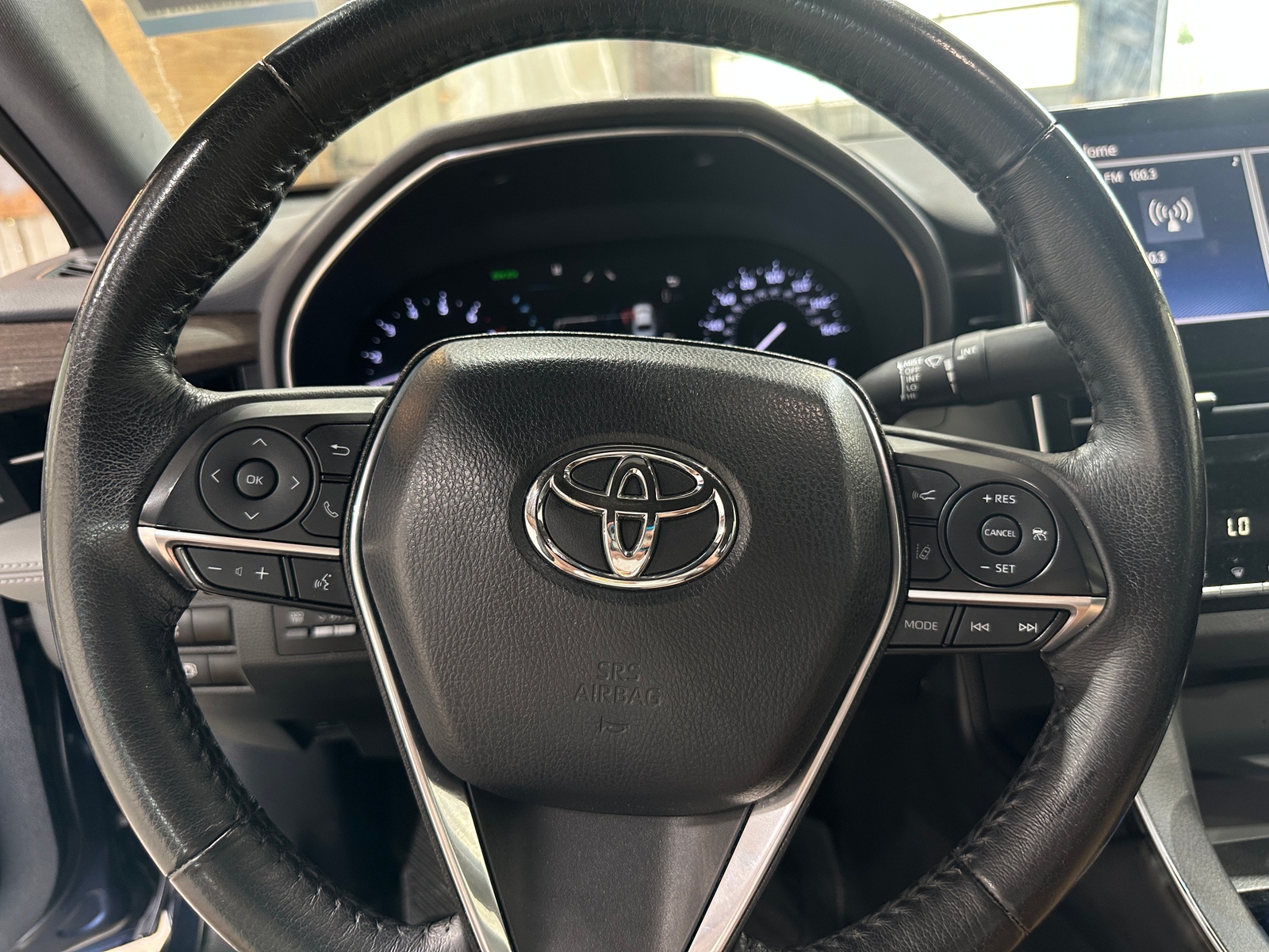 Thumbnail: 2019 Toyota Avalon - 4