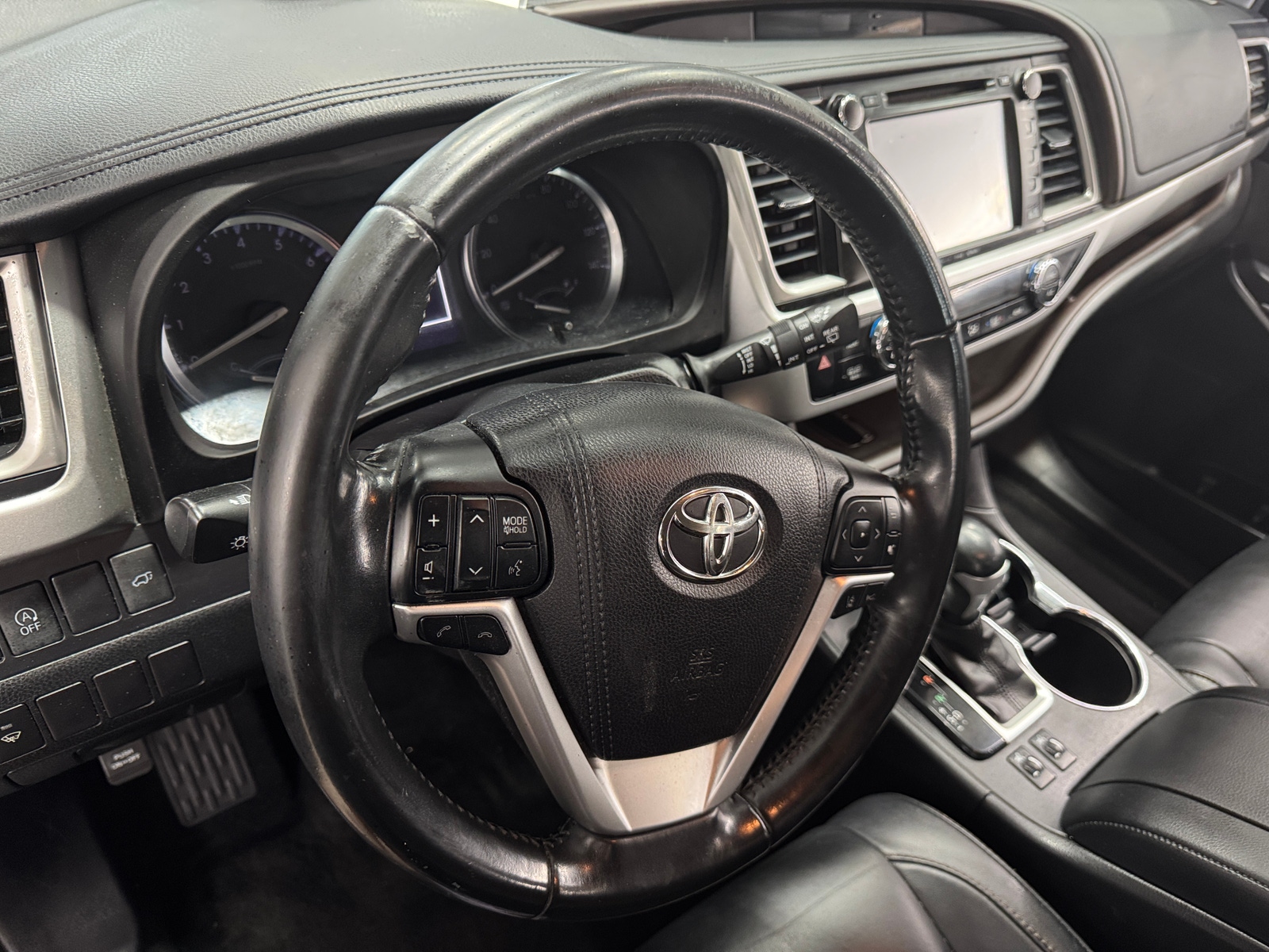 Thumbnail: 2017 Toyota Highlander - 2