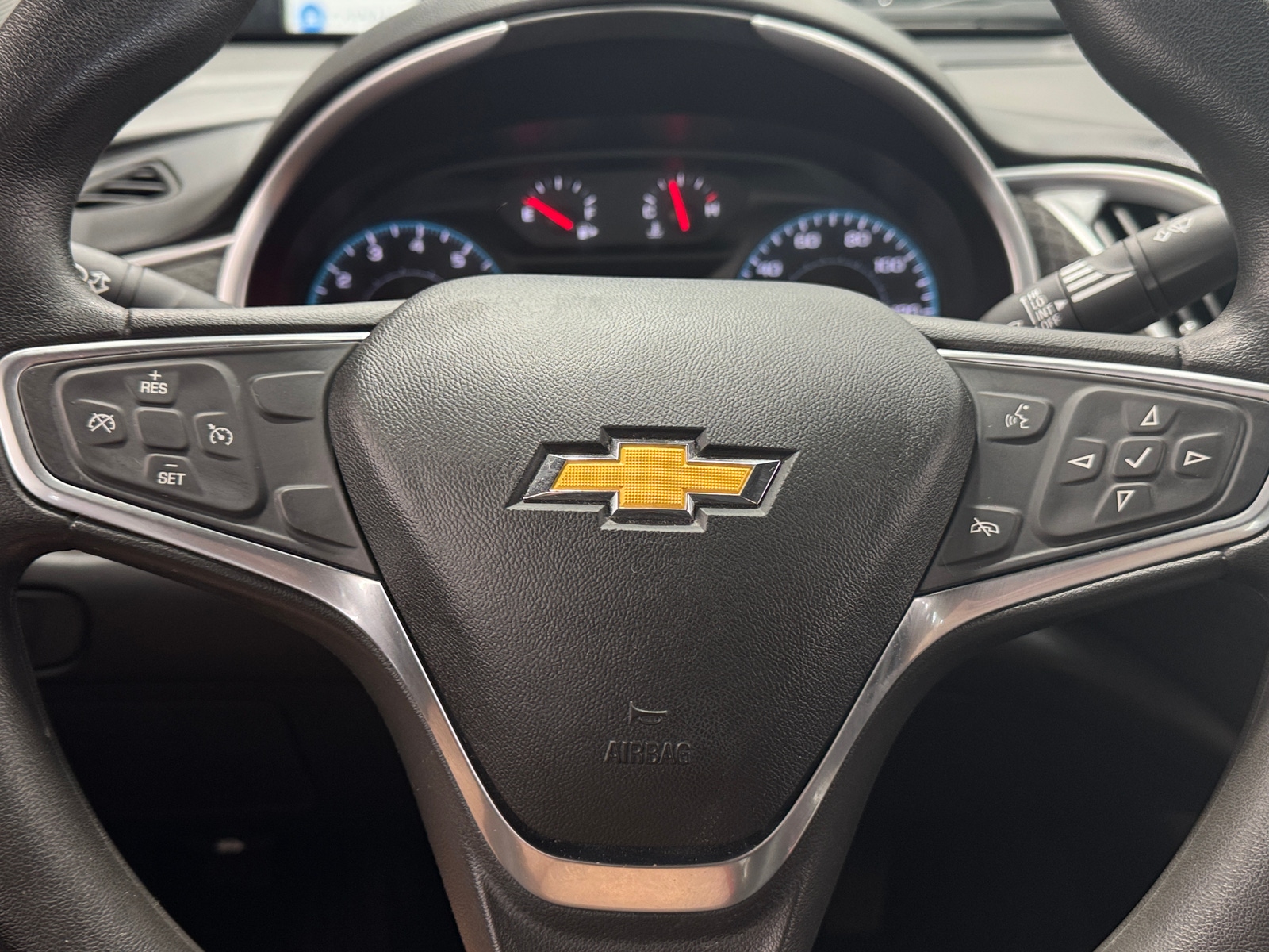 Thumbnail: 2018 Chevrolet Malibu - 5