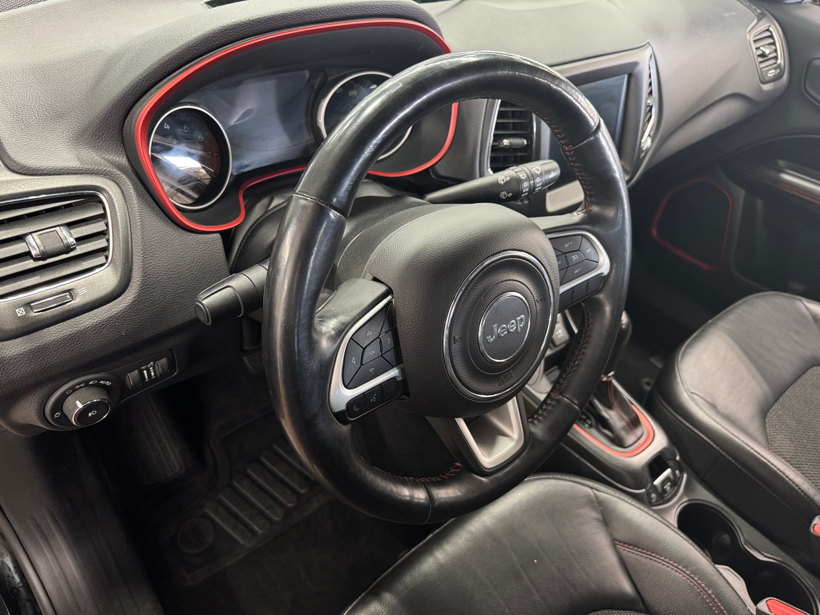 Thumbnail: 2018 Jeep Compass - 3