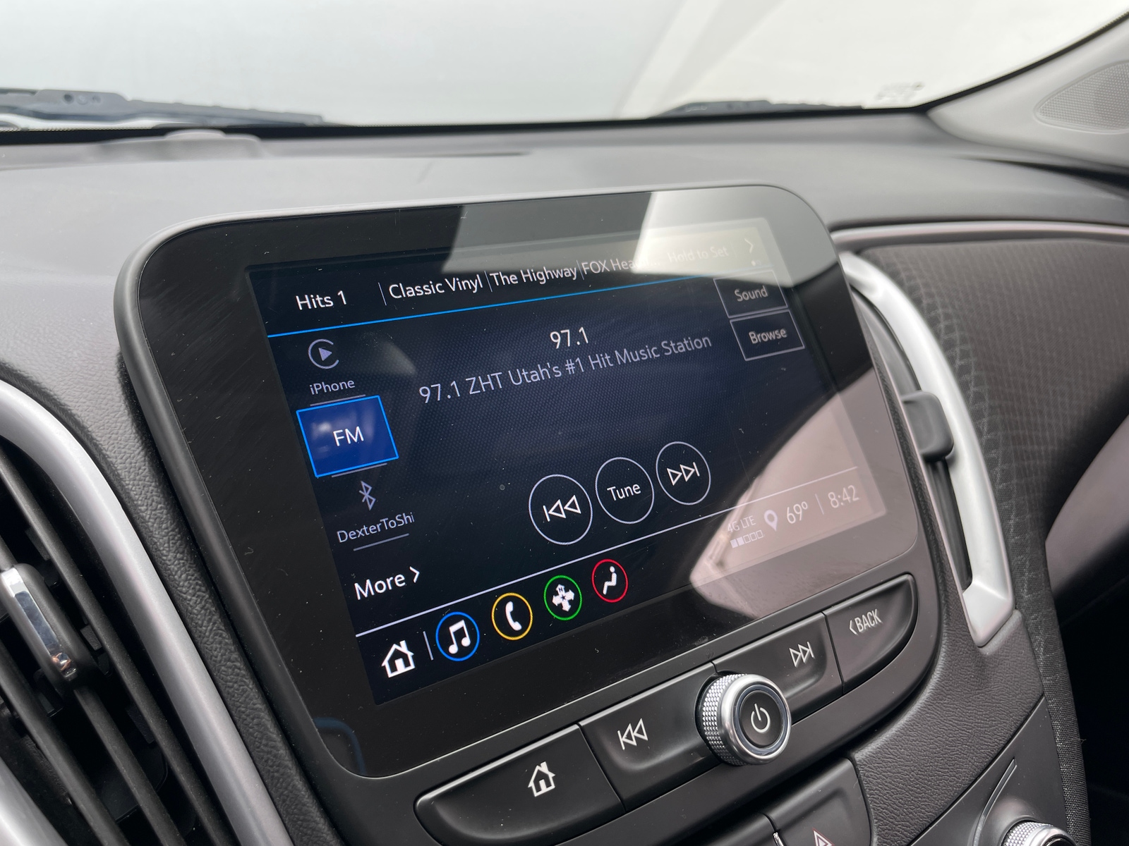 Thumbnail: 2024 Chevrolet Malibu - 4