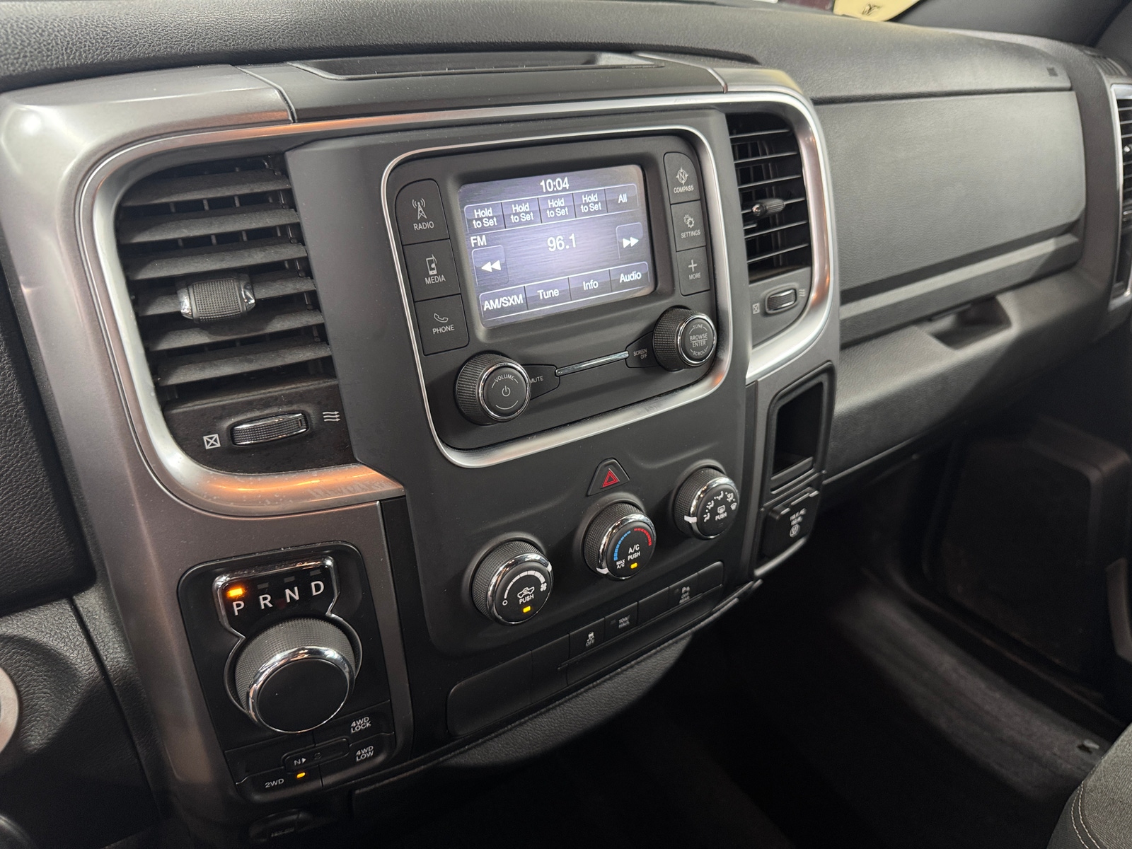 Thumbnail: 2022 RAM 1500 Classic - 4