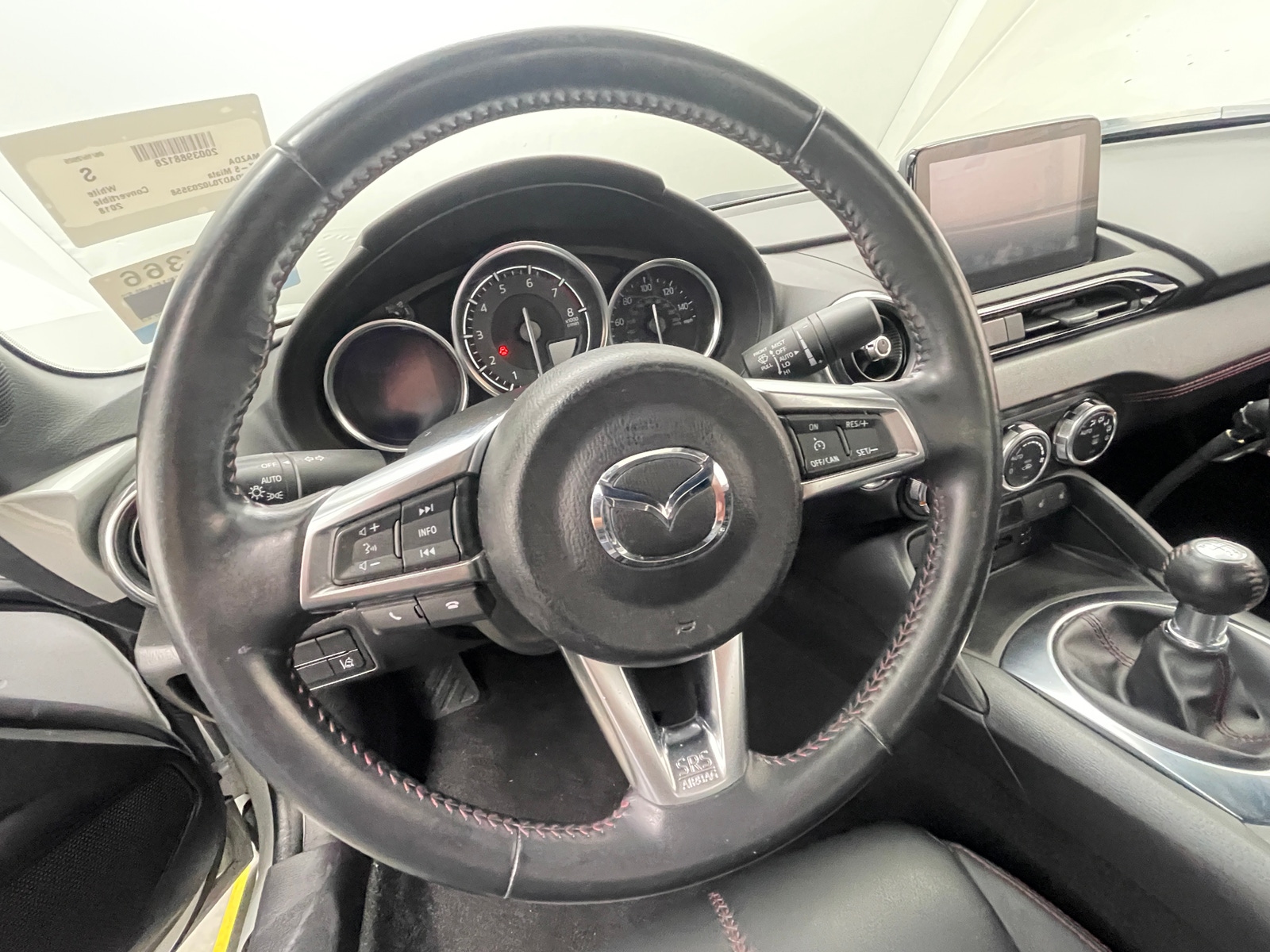 Thumbnail: 2018 Mazda MX-5 Miata - 4