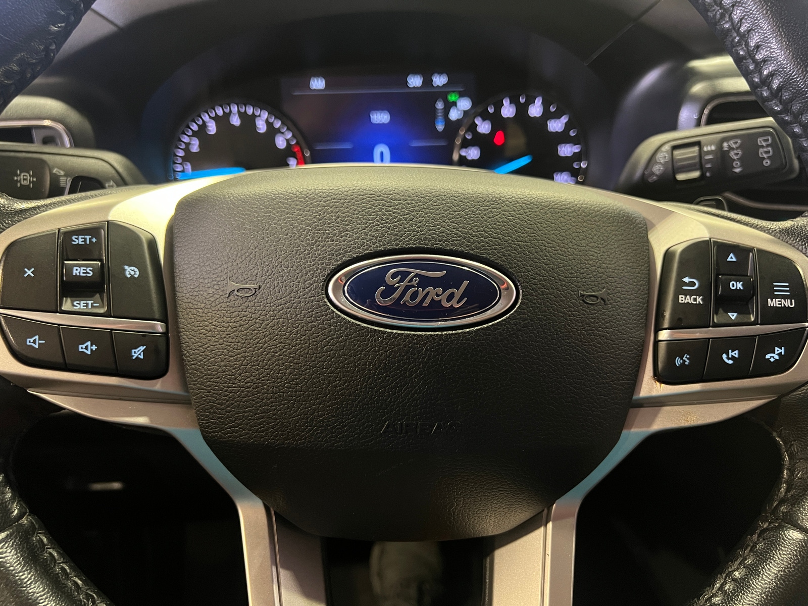 Thumbnail: 2020 Ford Explorer - 4