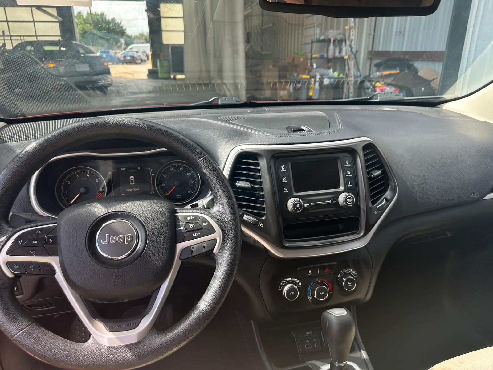 Thumbnail: 2015 Jeep Cherokee - 3