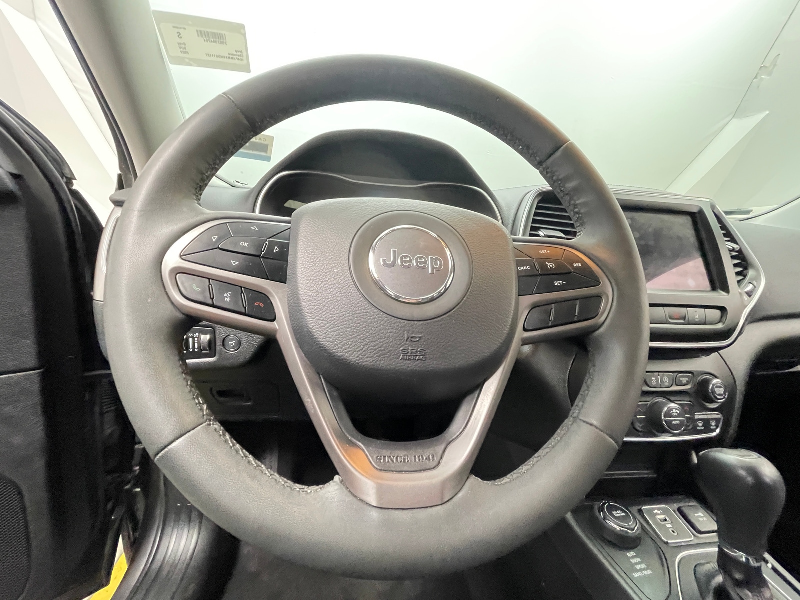Thumbnail: 2022 Jeep Cherokee - 4