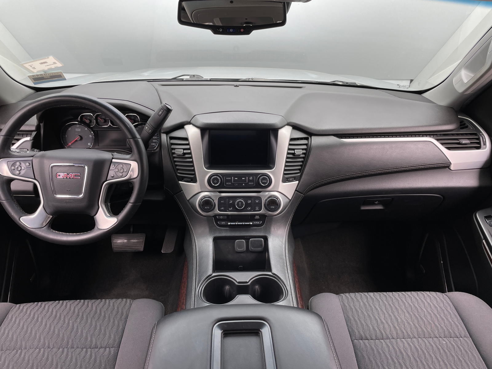 Thumbnail: 2017 GMC Yukon - 3