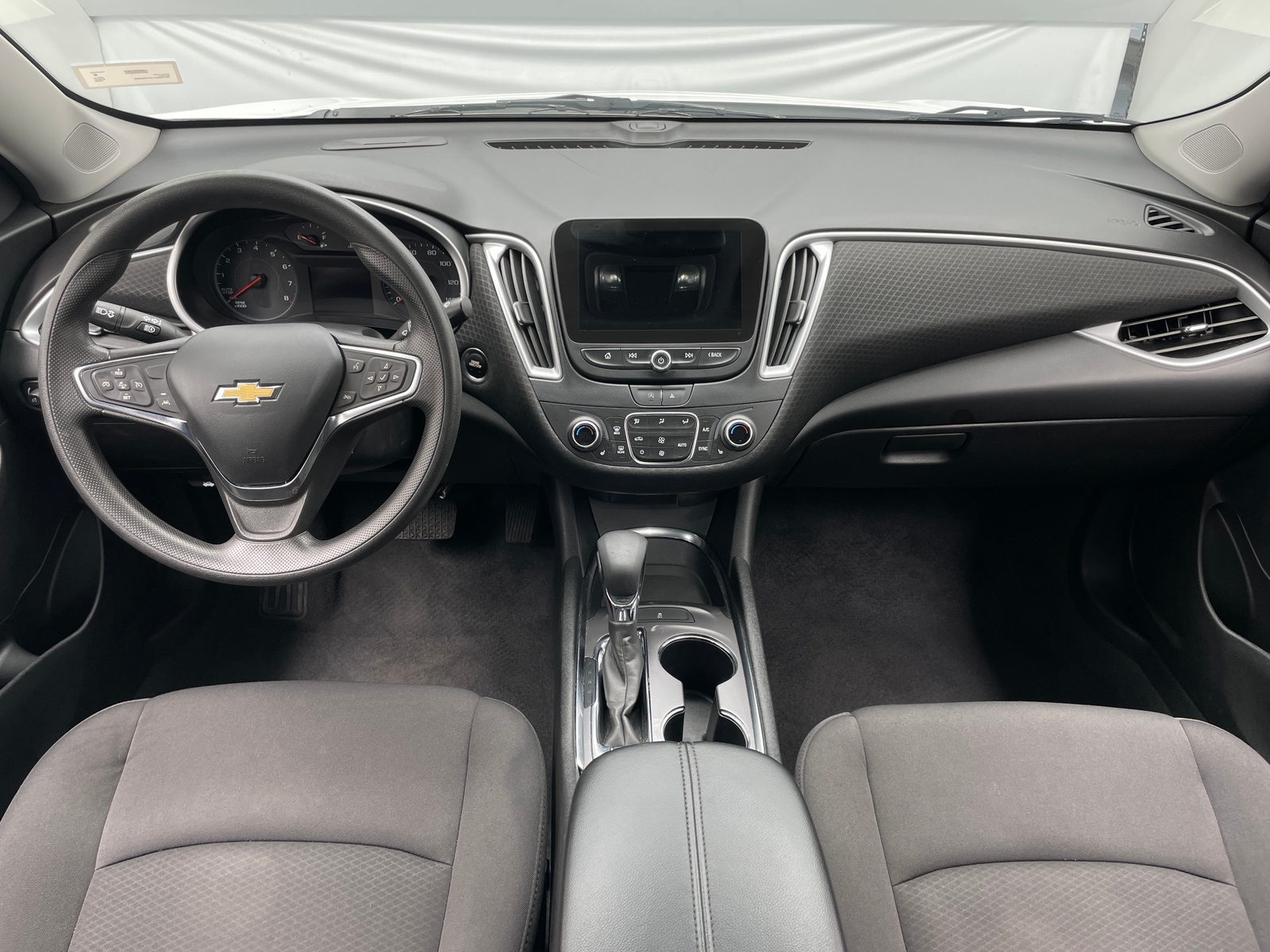 Thumbnail: 2023 Chevrolet Malibu - 3