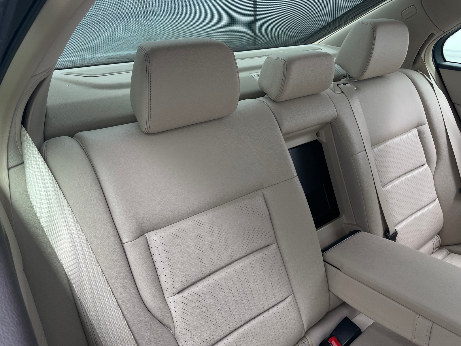 Thumbnail: 2016 Mercedes-Benz E-Class - 5